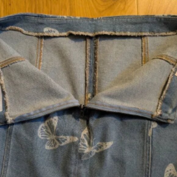 TinsleTown High Waisted Butterfly Print Shorts NWT - Picture 4 of 8